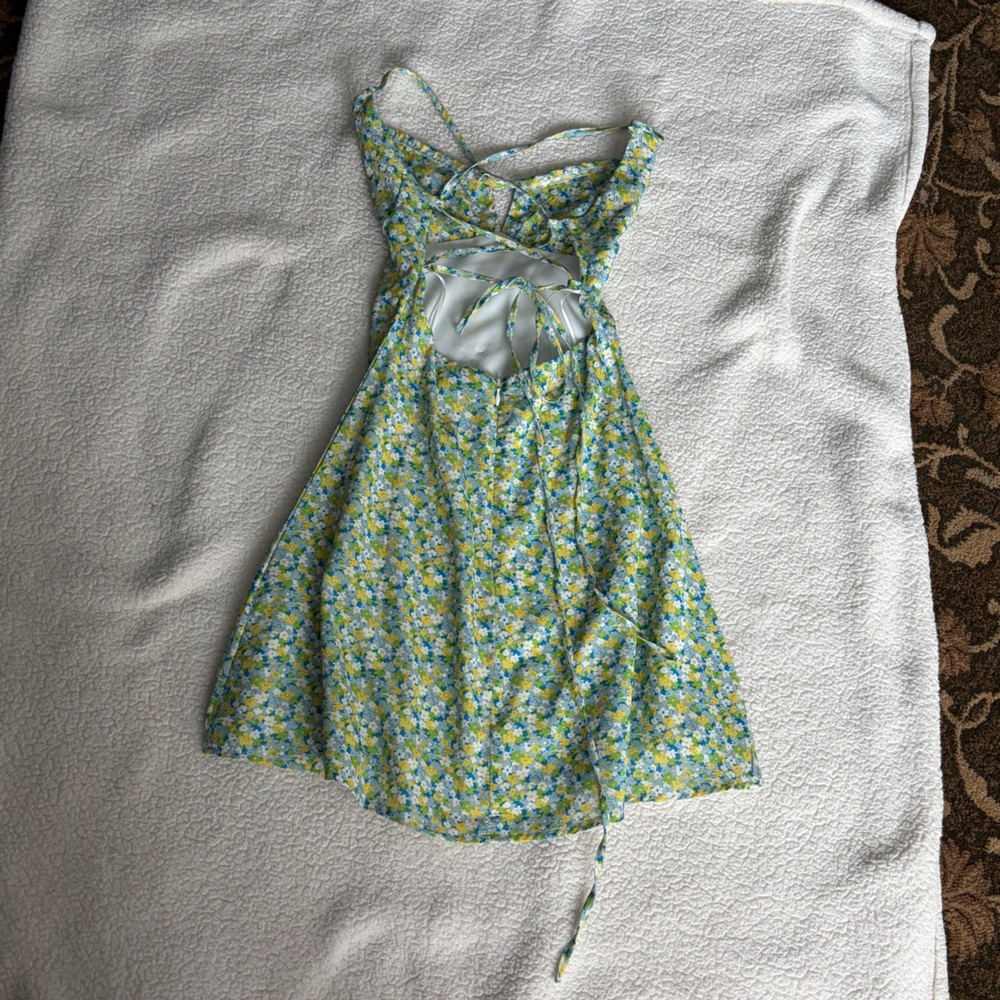 Princess Polly Blue and Yellow Floral Dress - Picture 2 of 3